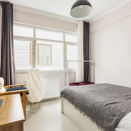 Centrally Located Stylish Flat In Nisantasi Apartment *