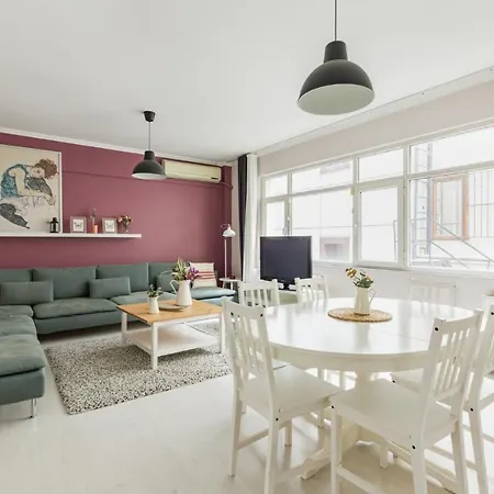 Centrally Located Stylish Flat In Nisantasi Apartment *